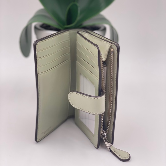 Coach Corner ZIP Wallet - Picture 9 of 13